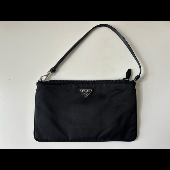 Prada Re-Nylon Mini Bag. Brand new prada shoulder bag with authentication! - Picture 3 of 6